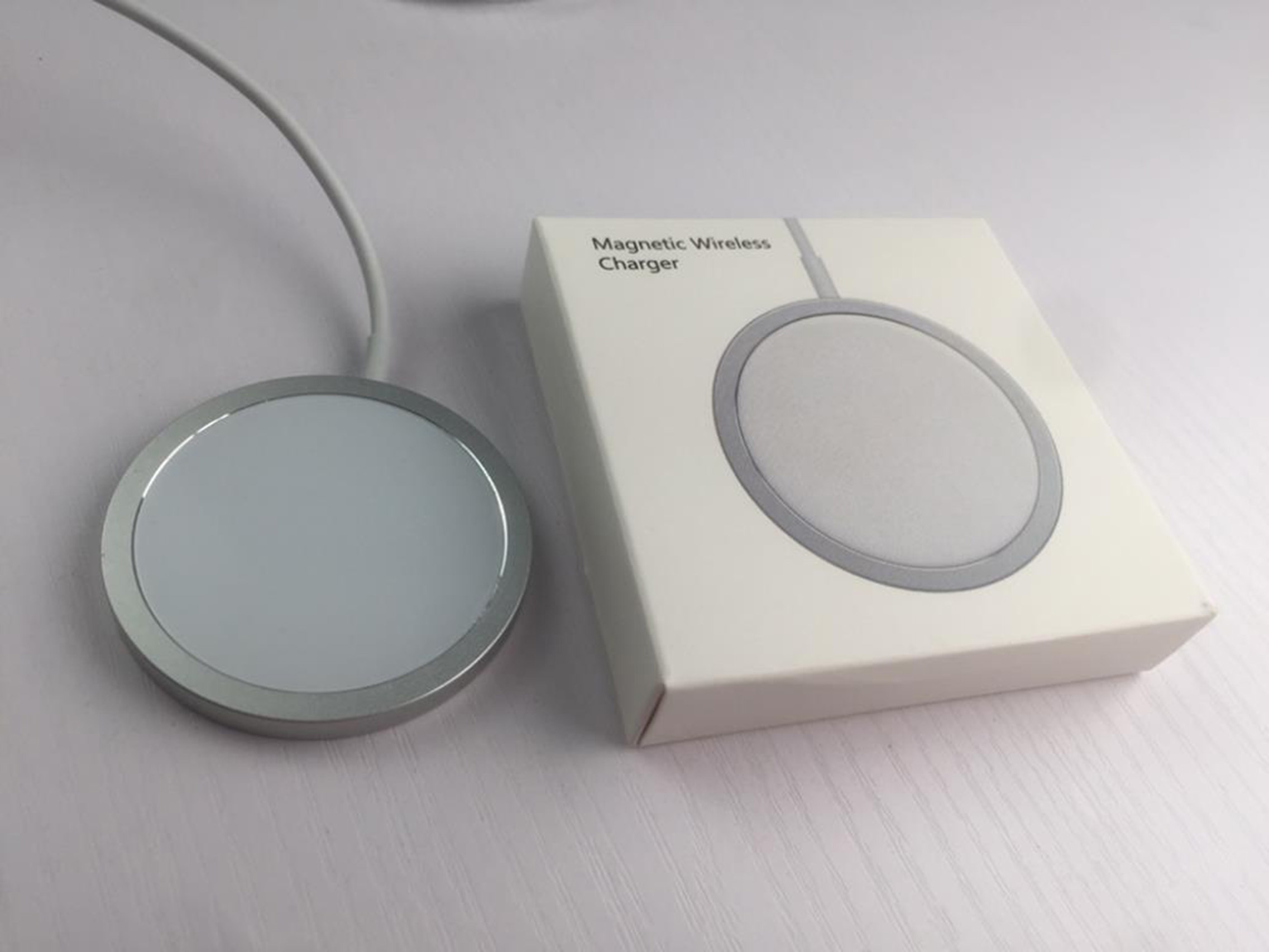 MagSafe Charger Magnetische 15W Qi Drahtlose Ladegerät USB-C Ladestation